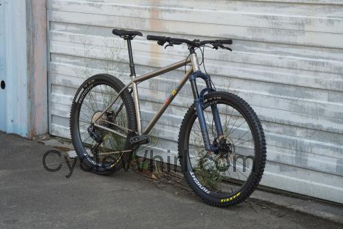 Dean Colonel specs and reviews